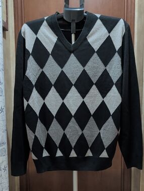 Dockers Black and Gray Argyle V-Neck Sweater